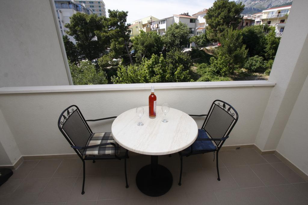 Apartments Neva Makarska Oda fotoğraf