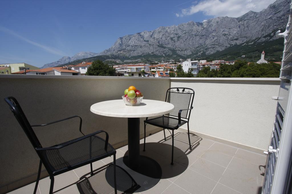 Apartments Neva Makarska Oda fotoğraf