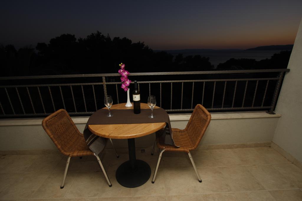 Apartments Neva Makarska Oda fotoğraf